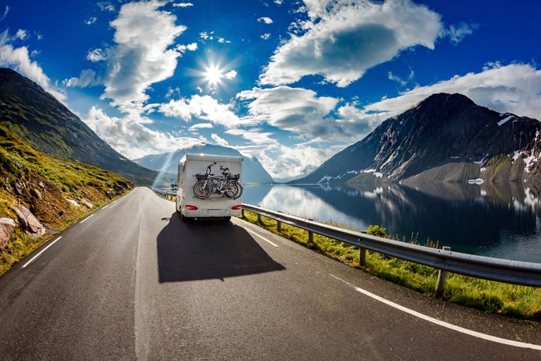 Caravan vs Motorhome: Choosing the Perfect Travel Companion